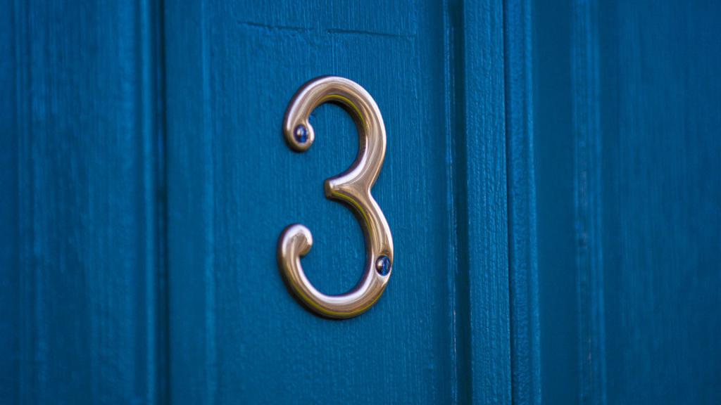 треугольная женщина