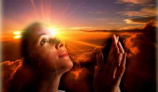 Как читать молитву, чтобы уберечь себя и своих близких от зла?