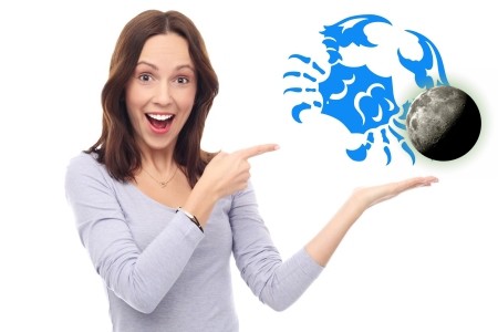 Луна в Раке у женщины