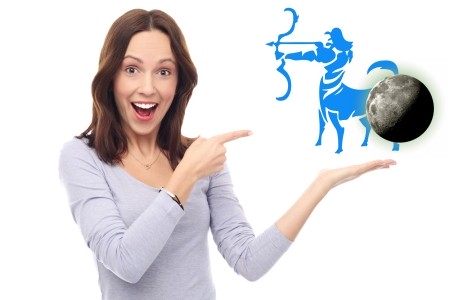 Луна в Стрельце у женщины