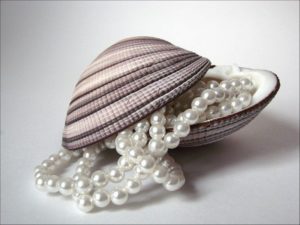 Камни для женщины Скорпиона