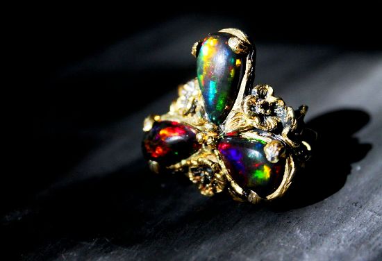 Кольцо с черным опалом