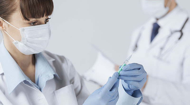 женщина-врач