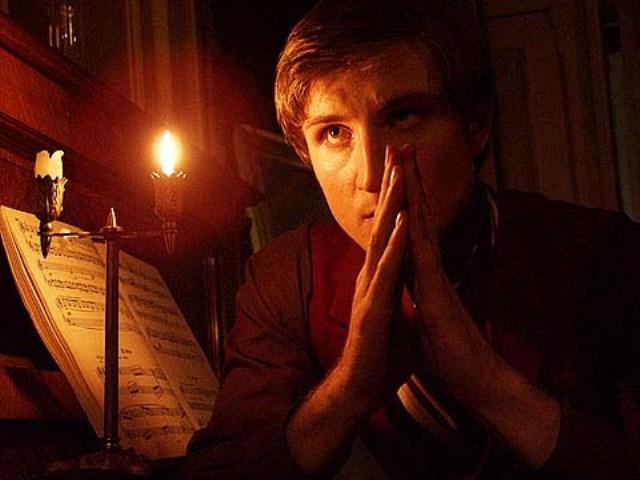 человек молиться