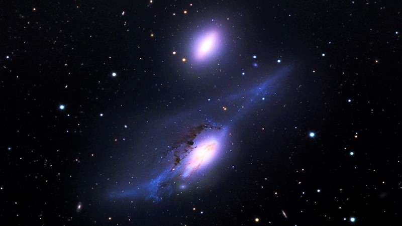 Галактическая пара глаз Девы