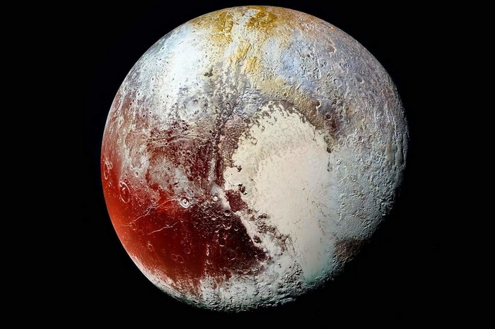 фото плутона из космоса