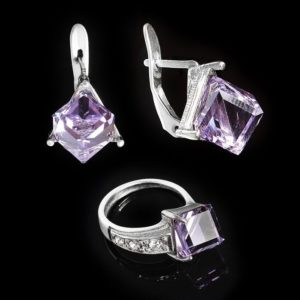 Огранка камней в форме куба