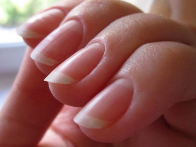 Hvordan-reparere-sprø-negler